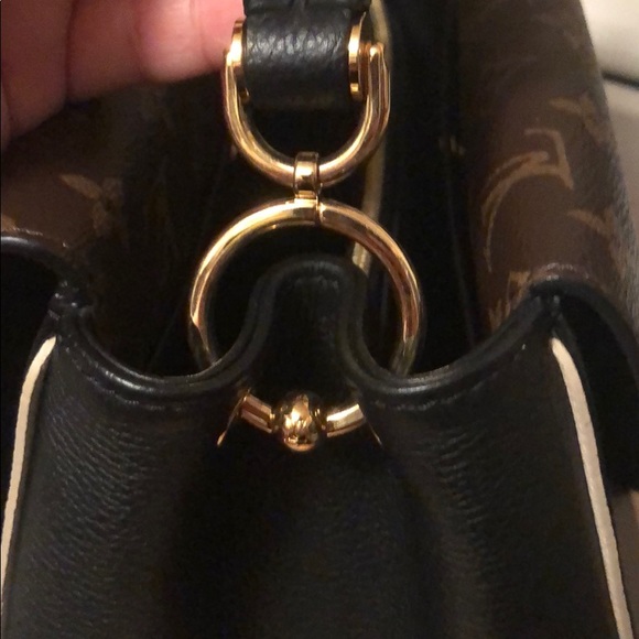 🖤✨LV Double V Black Satchel✨ 🖤 - Picture 10 of 12